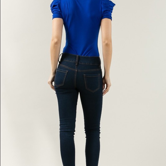 Top - Picture 2 of 6